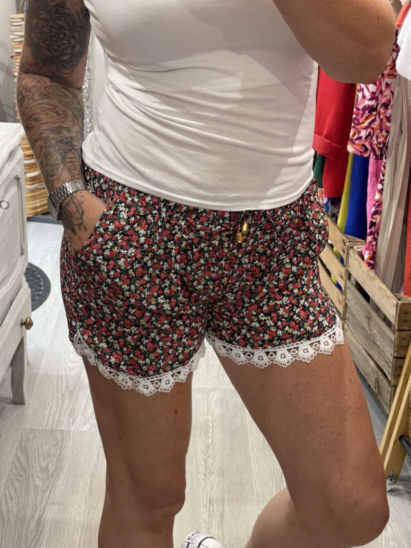 Short dentelle Lola – Image 13