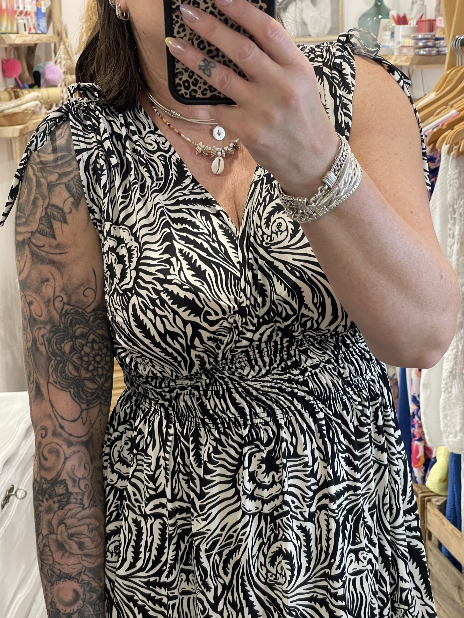 Robe courte Mandy noire – Image 4
