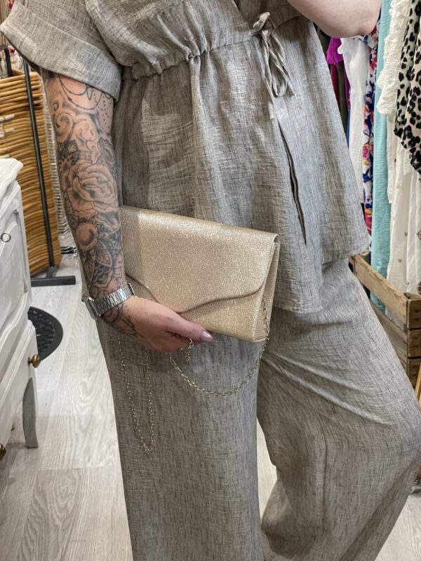 Pochette dorée pailletée – Image 5