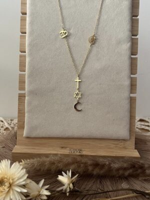 Collier long religions
