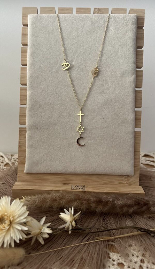 Collier long religions
