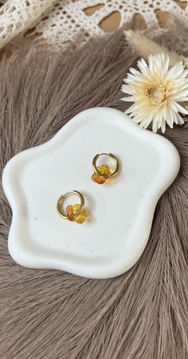 Boucles d'oreille Flora camel dorées
