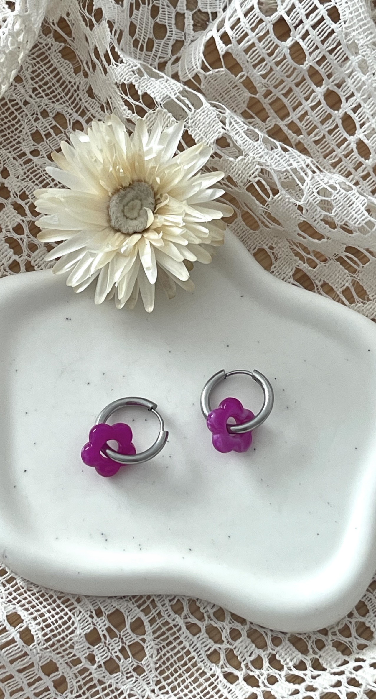 Boucles d'oreilles Flora fuchsia – Image 2