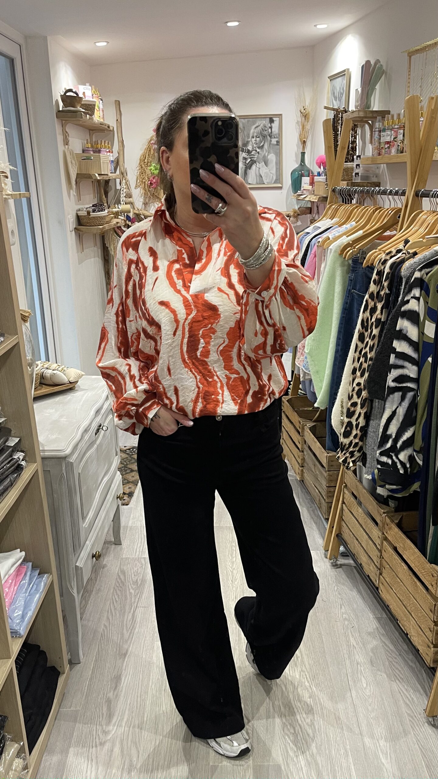 Jean's Salorio – Image 3