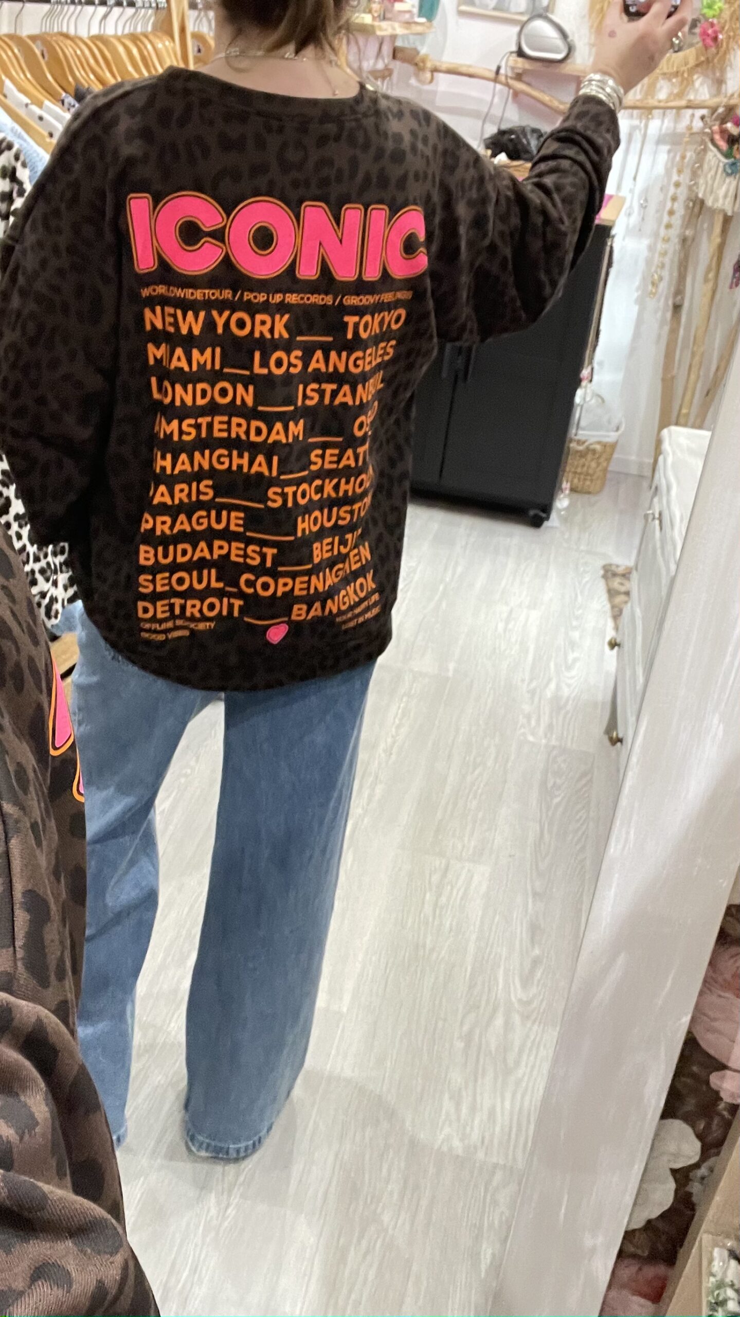 Sweat Iconic marron – Image 4