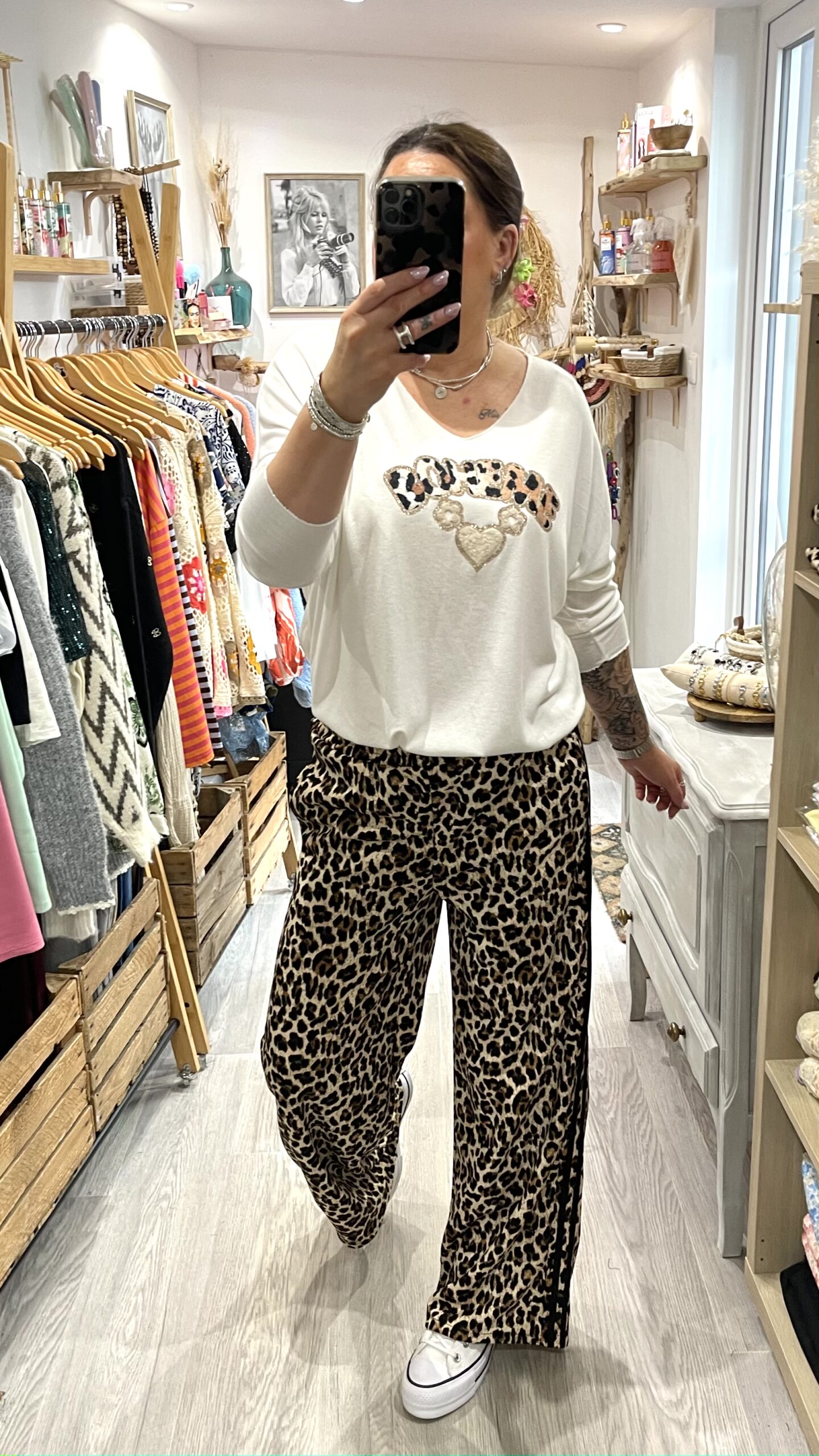 Pantalon Naé bandes noires – Image 2