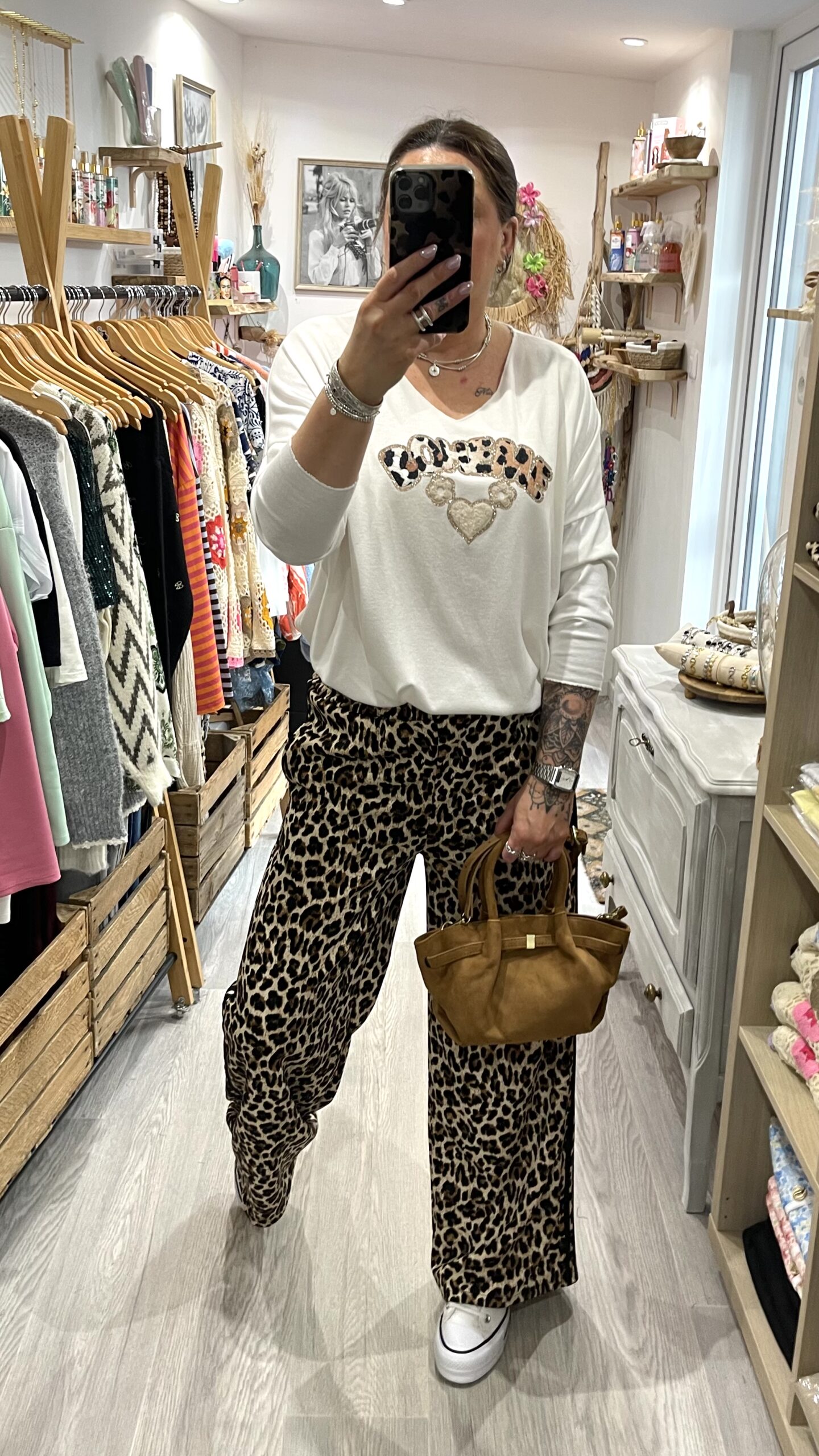 Pantalon Naé bandes noires – Image 5