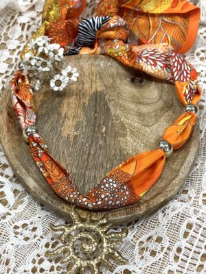 Collier foulard orange