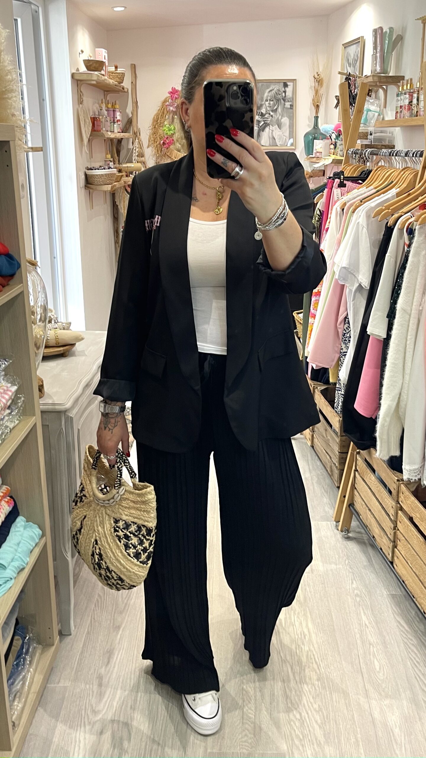 Blazer Pink Gin – Image 5