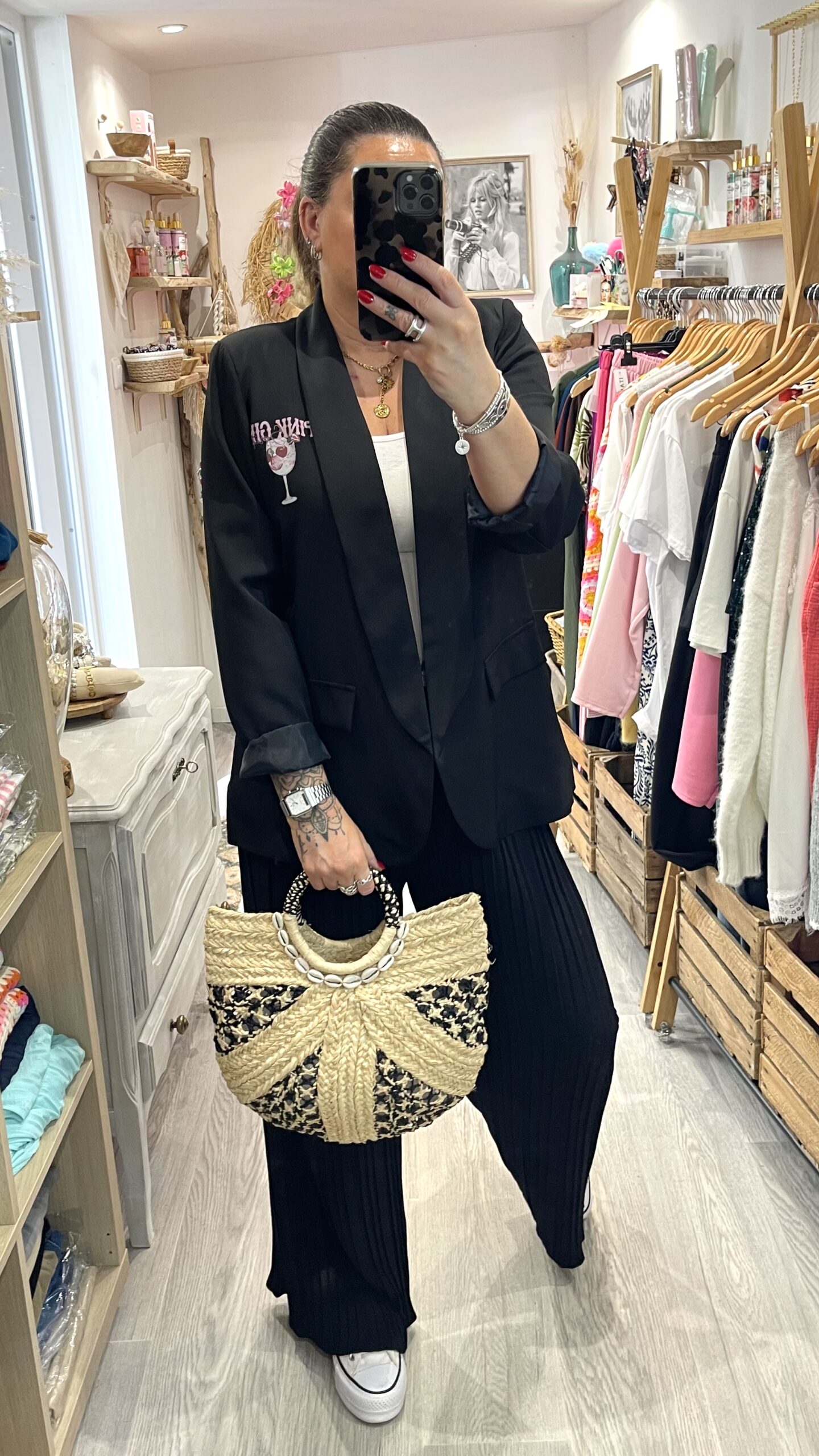 Blazer Pink Gin – Image 7