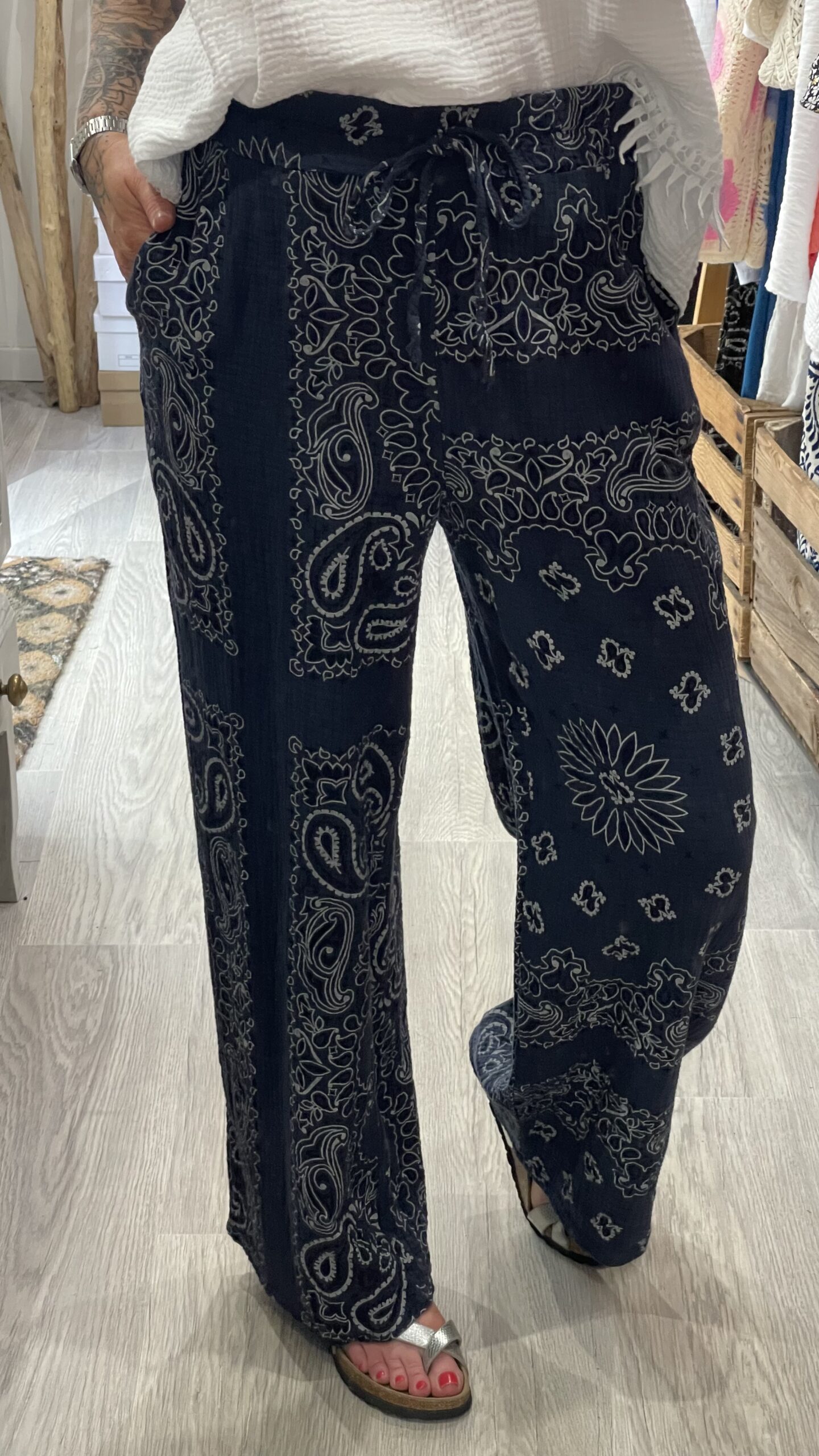 Pantalon Axelle bleu marine – Image 5